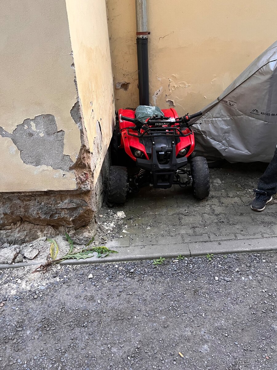 Čtyřkolka atv 110 na díly