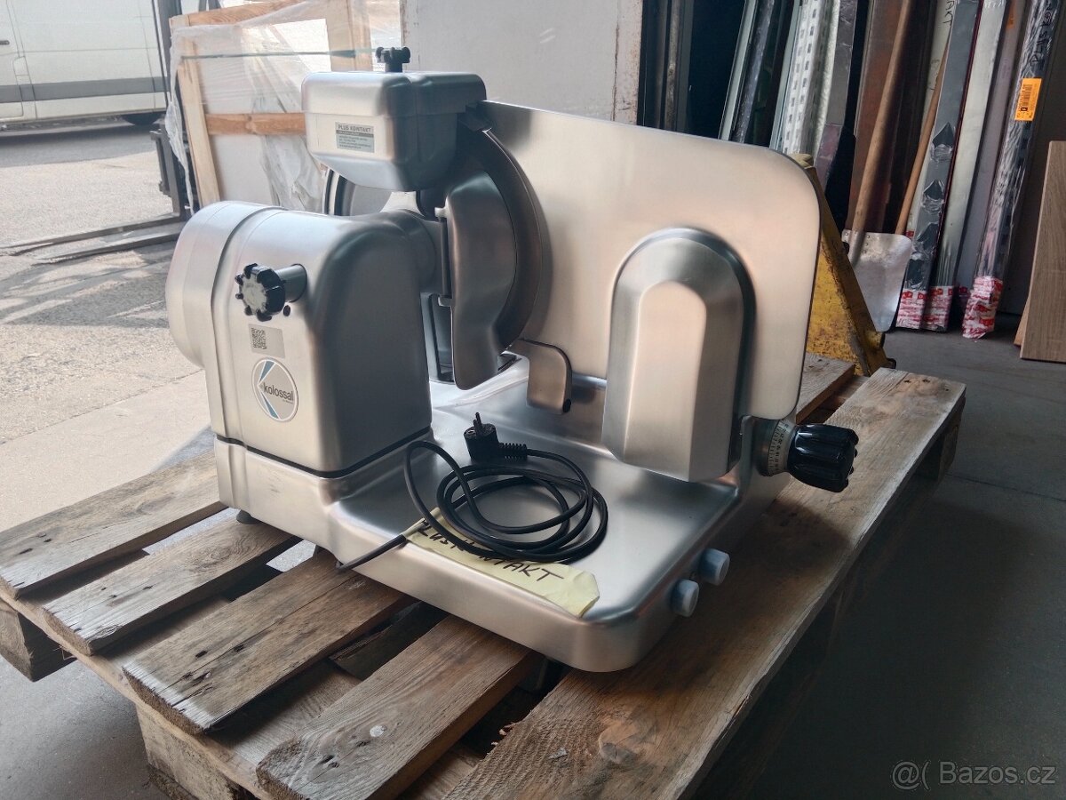 Nářezový stroj šnekový MANCONI 300 VK-VE - 3