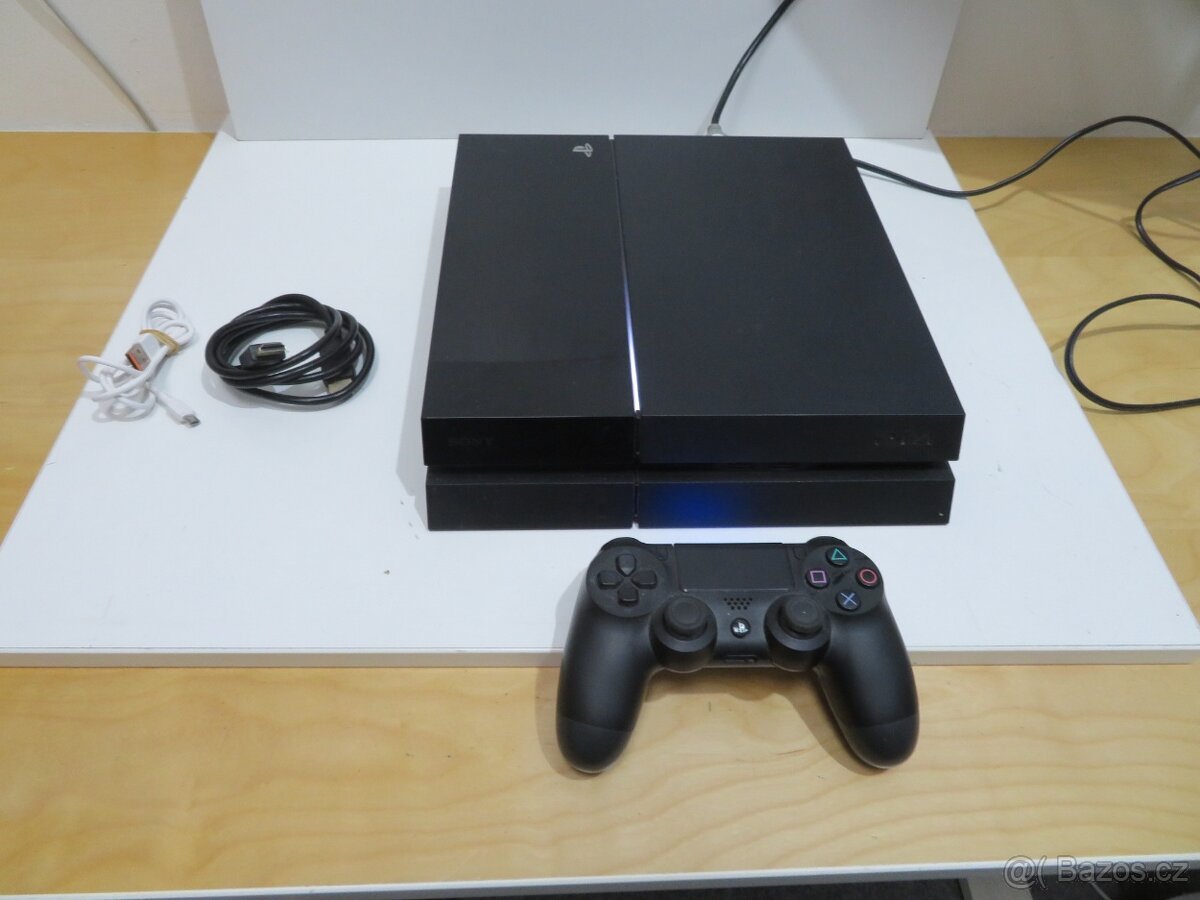 Herní konzole Sony PlayStation 4 - 500GB (CUH-1004A) - 3