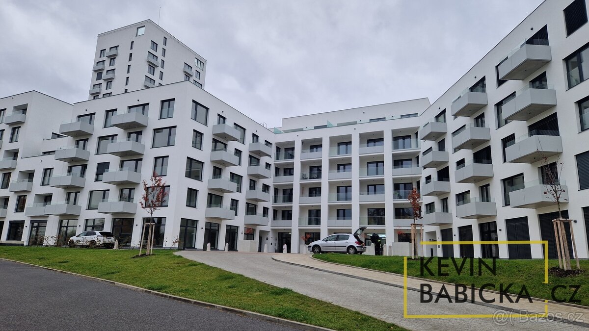 Pronájem garážového stání, ul. třída Generála Píky, Brno - 3