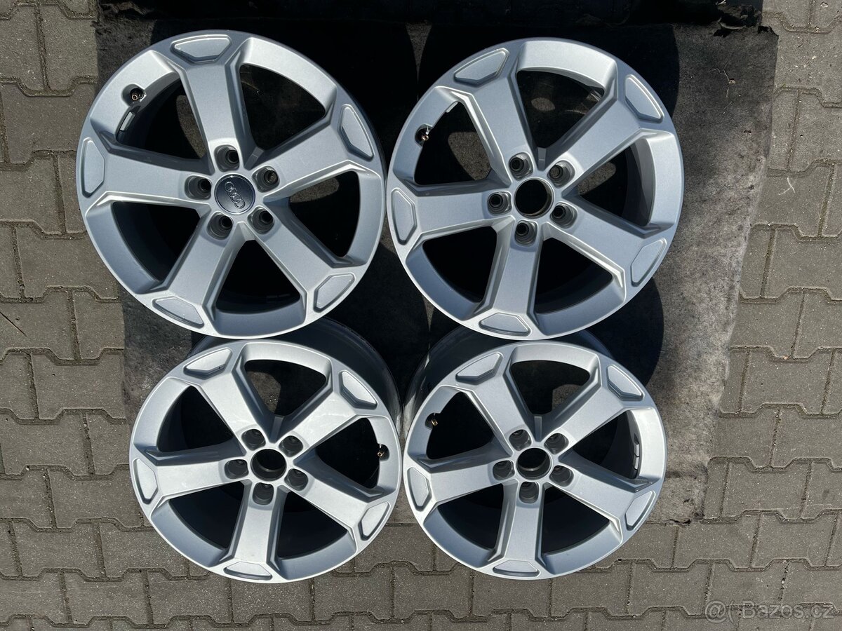 Audi Q2, kola 17" - 3