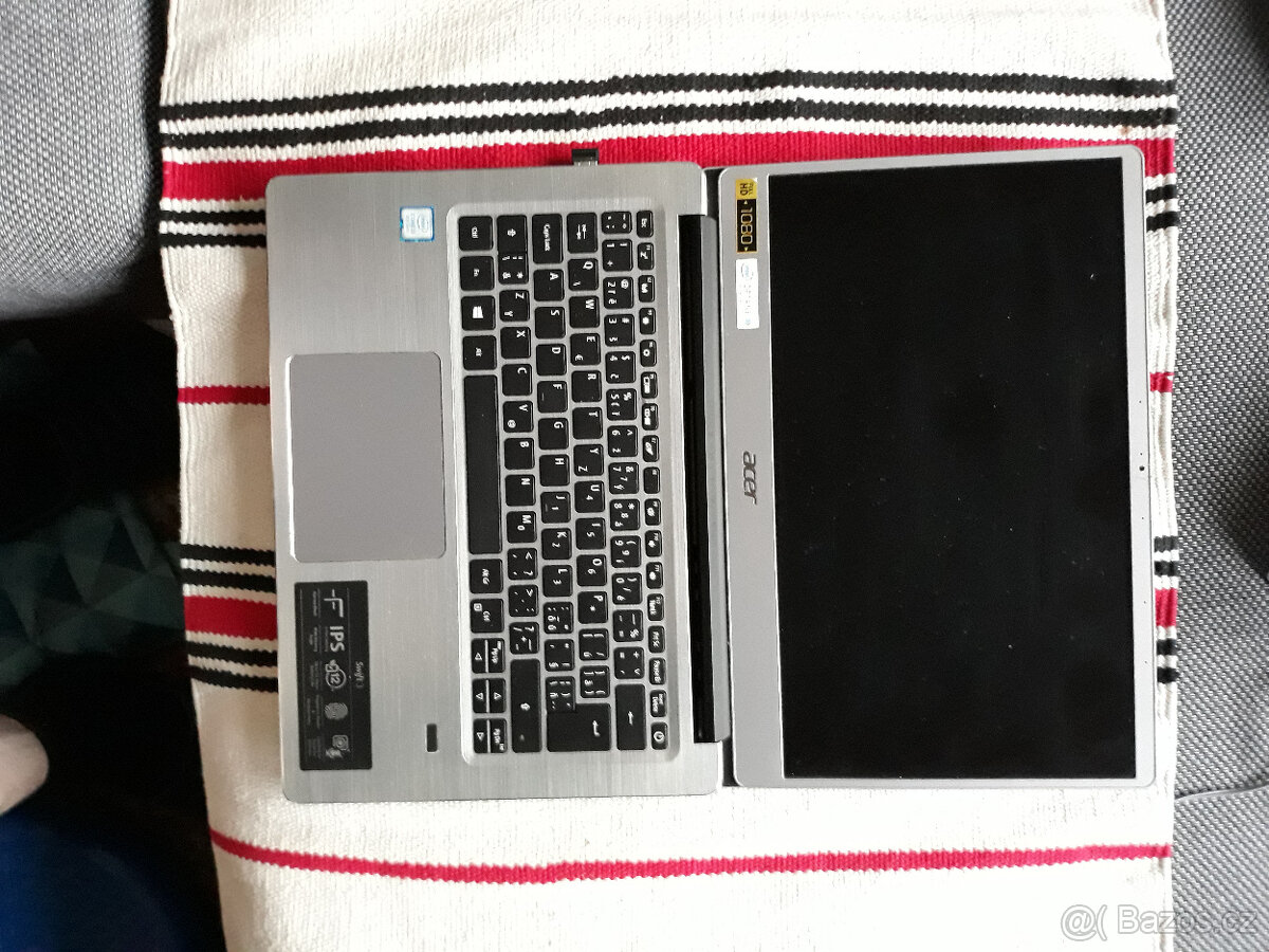 Funknční notebook Acer - 3