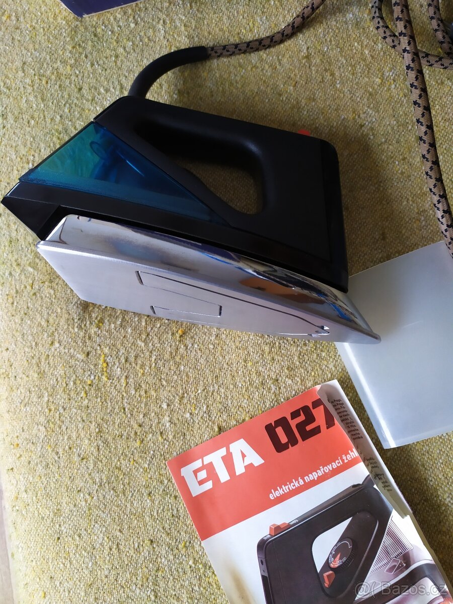 Elektrická napařovací žehlička ETA - 3