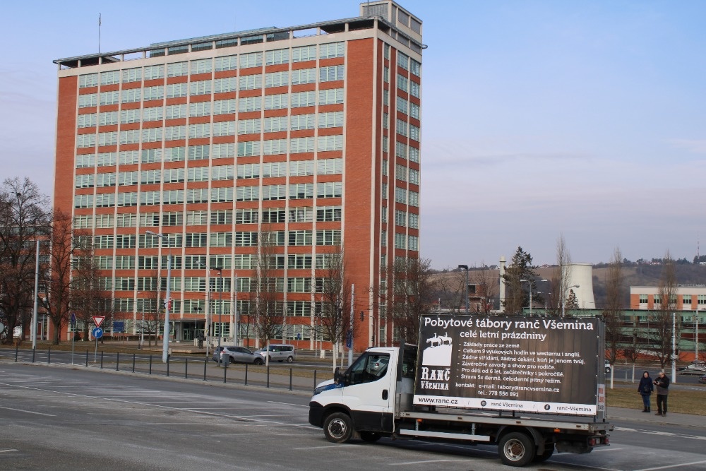 Mobilní billboard Zlín, reklamní plocha k pronájmu - 3