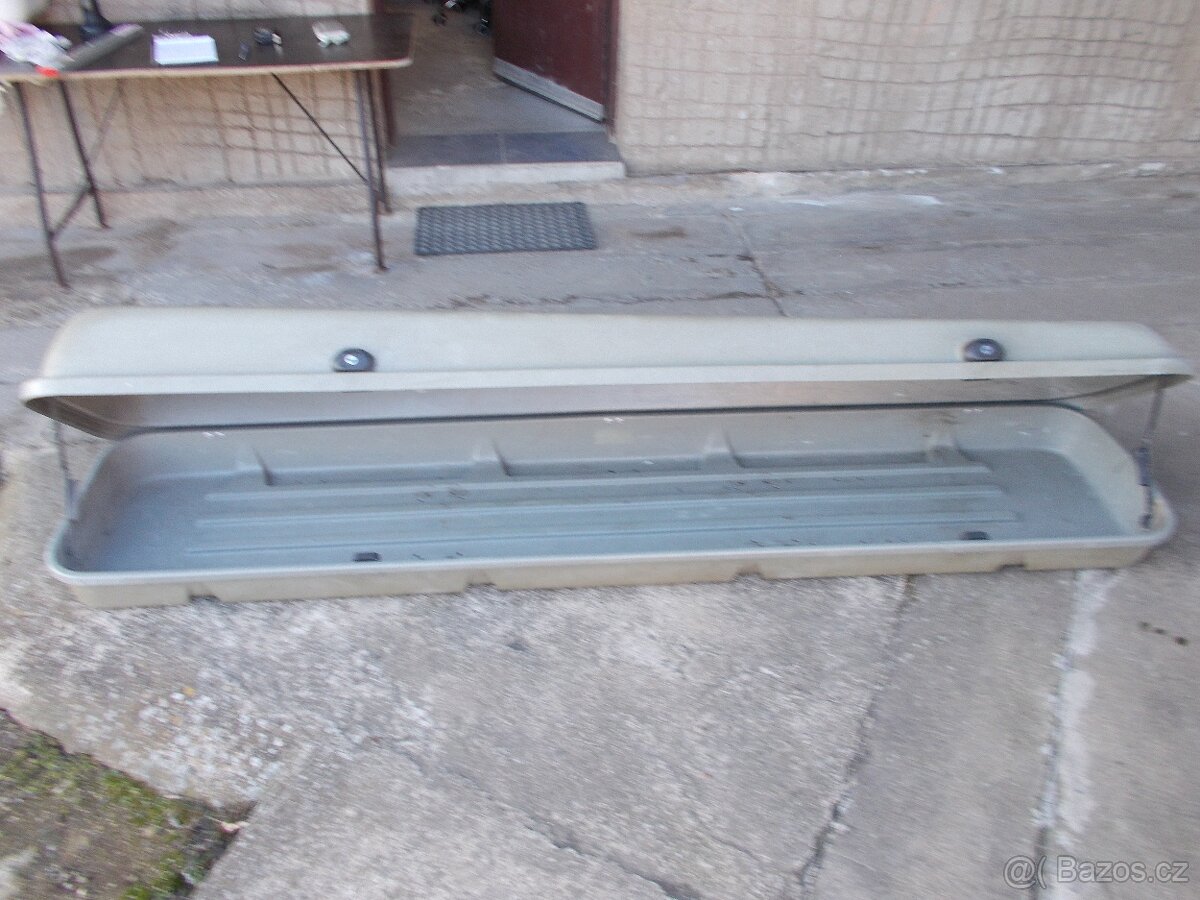 střešní box - 3