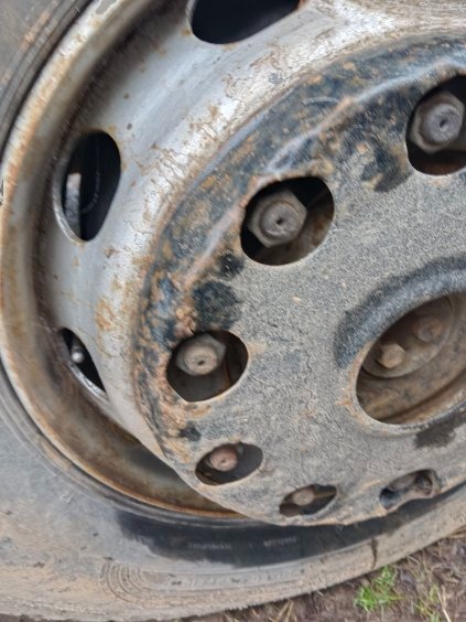 OBUTA KOLA TATRA 815 - 3