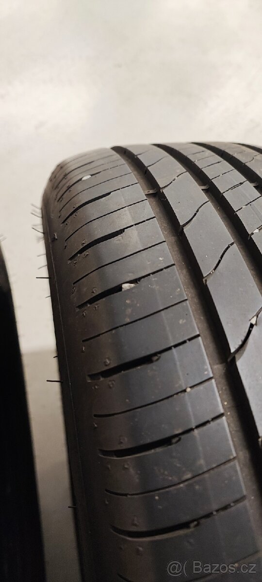 Jako nové 215/60/17 Goodyear Efficient Grip 2 SUV, DOT 4623. - 3