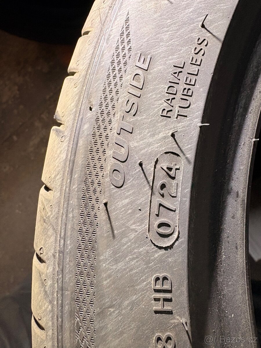 235/45 R18 Hankook - 3