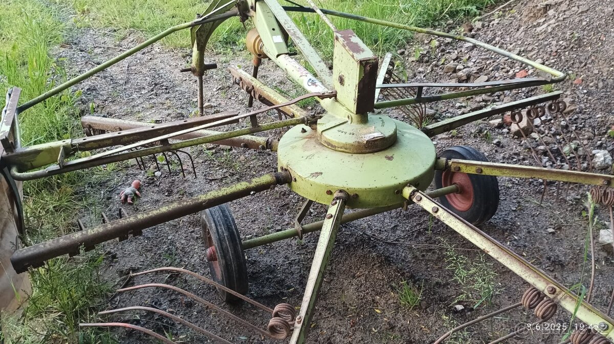 Shrnovač sena Claas - 3