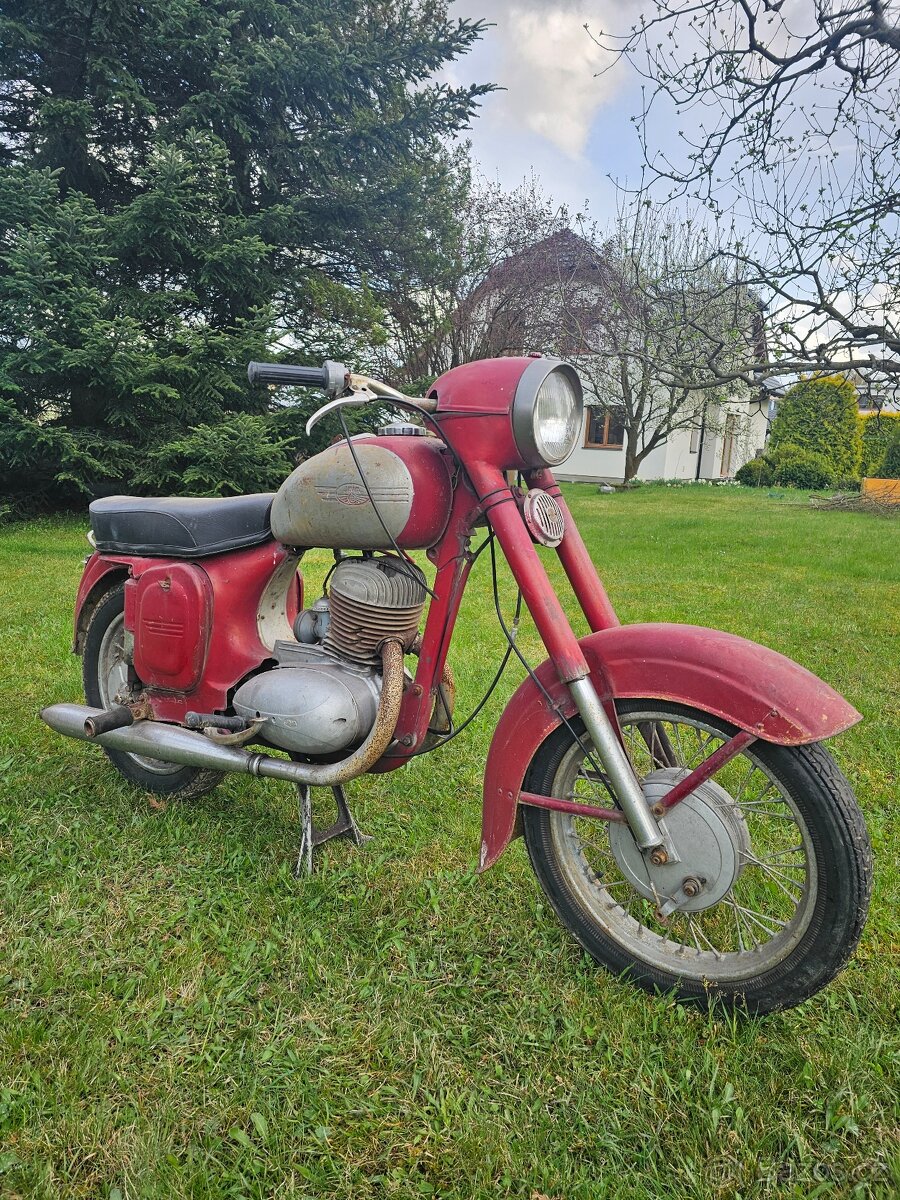 Jawa 250 - 3