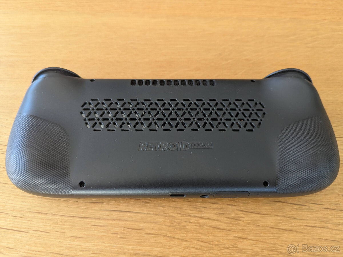 Retroid Pocket 5 - Android herní konzole - 3