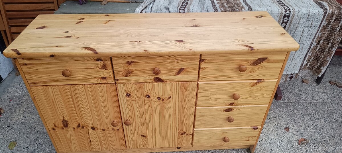 Prodám jídelní stůl a židle - 3