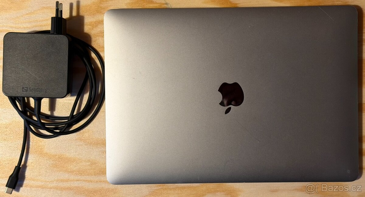 MacBook Air 13" 2020, 16GB RAM, 512GB SSD, Intel i7 - 3