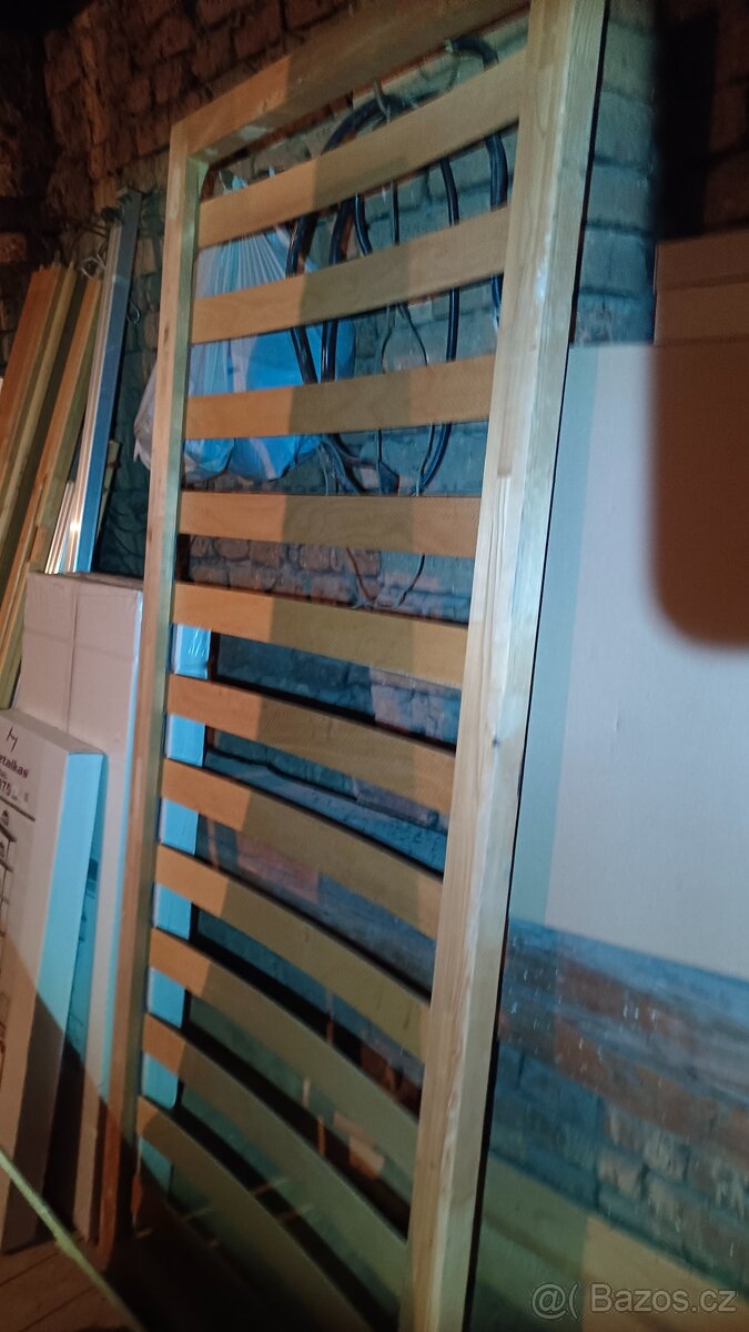 dřevěná postel - borovice - 3