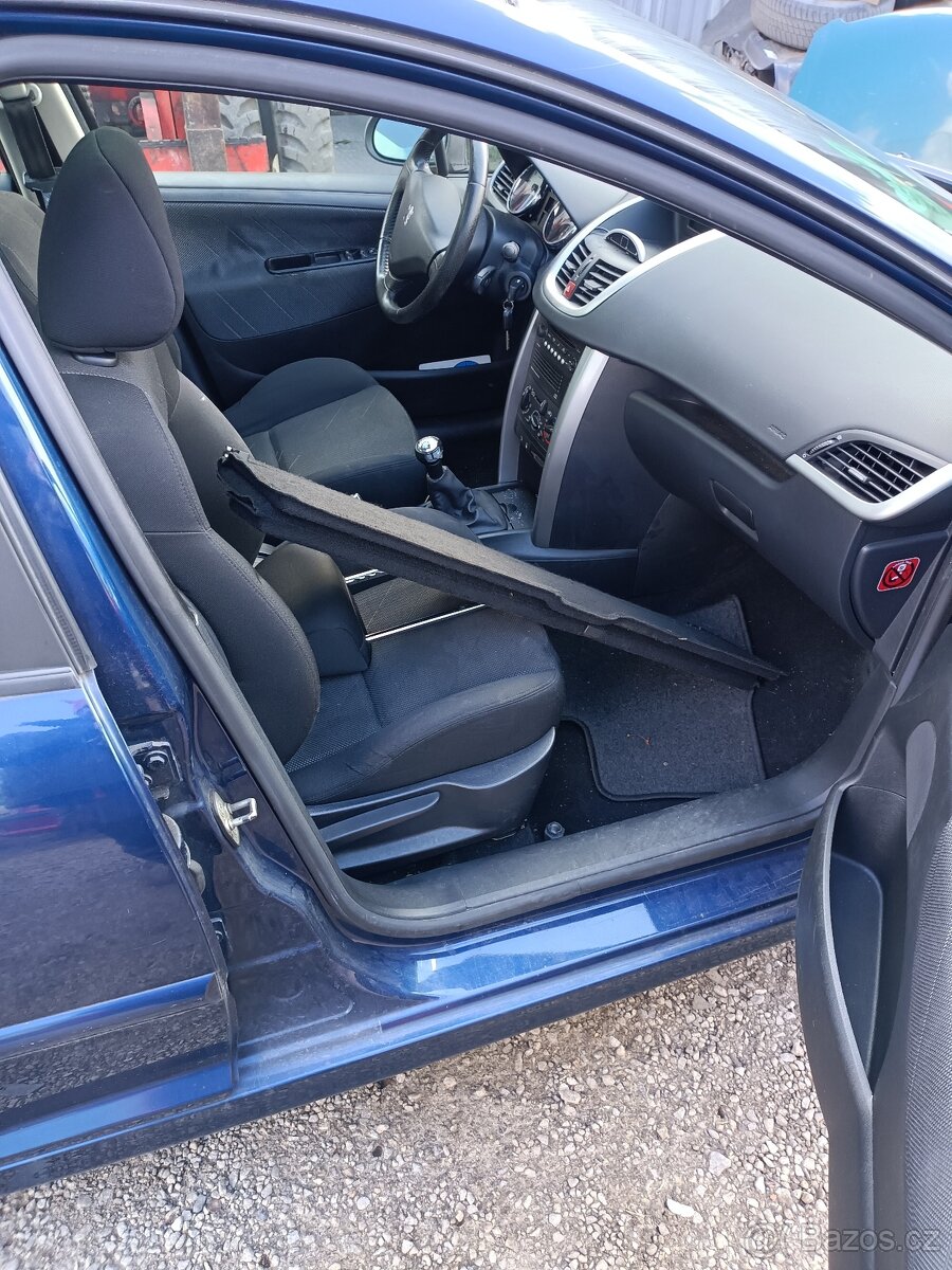 Peugeot 207sw,1,6 16V,1,6hdi,1,4i - 3