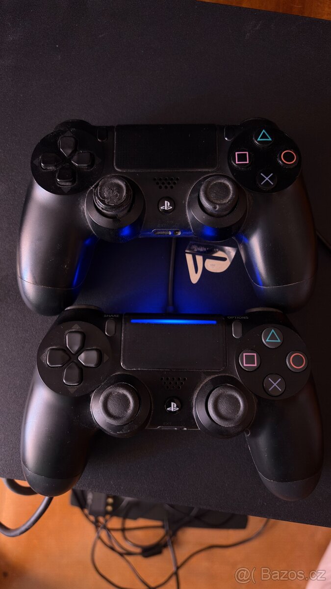 PlayStation 4 PRO 1TB - 3