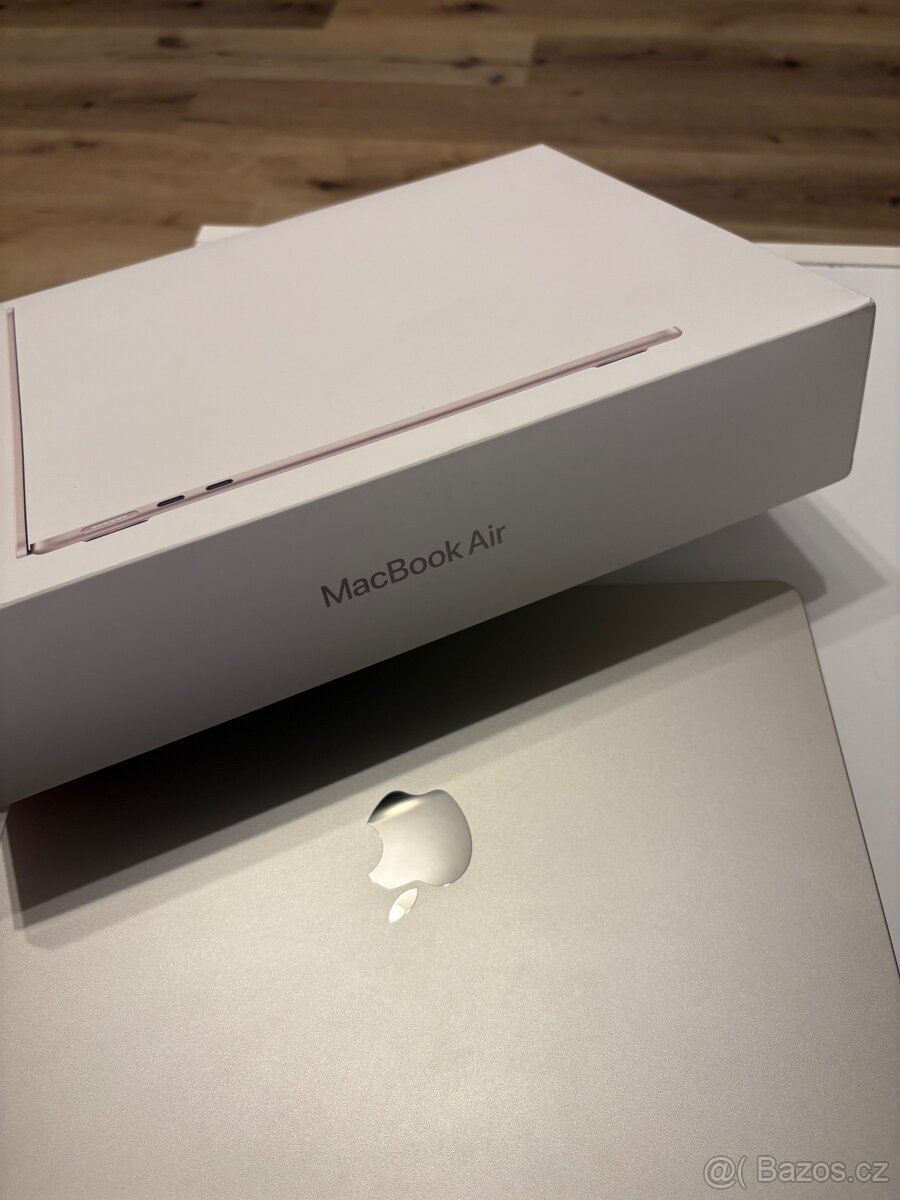 MacBook Air 13,6” - 3