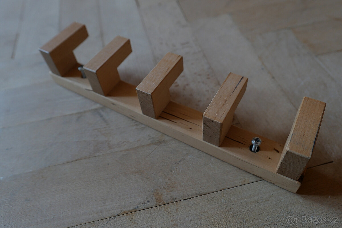 IKEA věšák dřevěný - 3