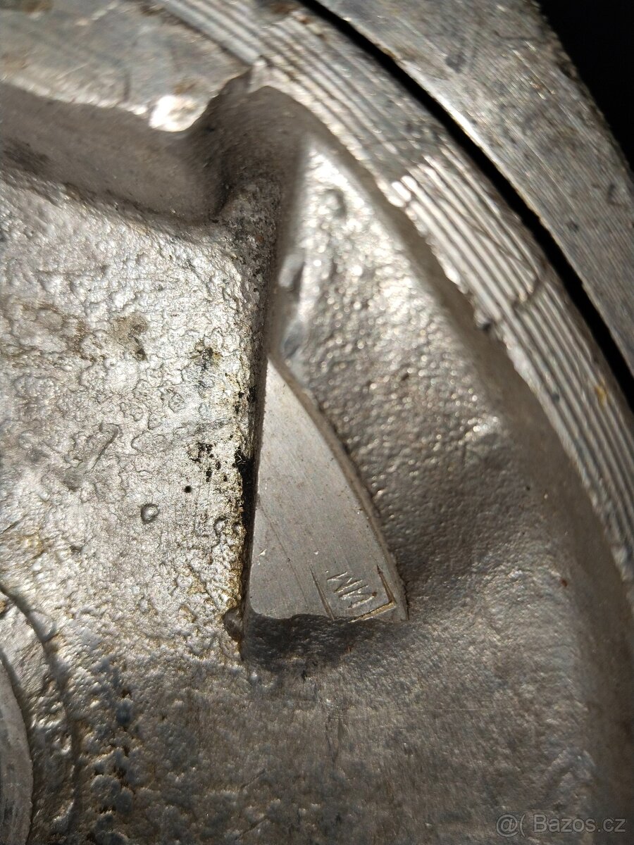 Kryt hlavniho prevodu m72 - 3