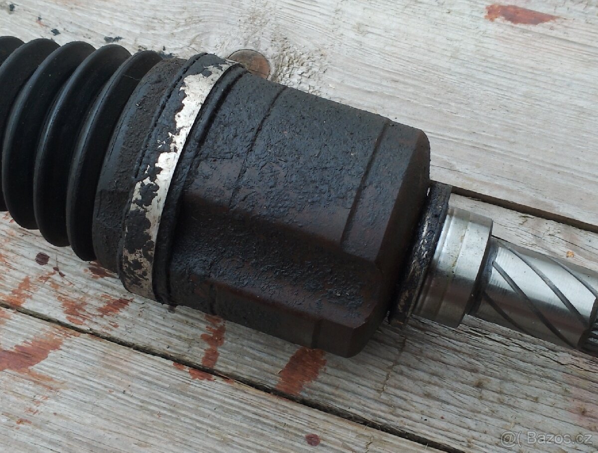 Levá přední poloosa Dacia Duster - 3