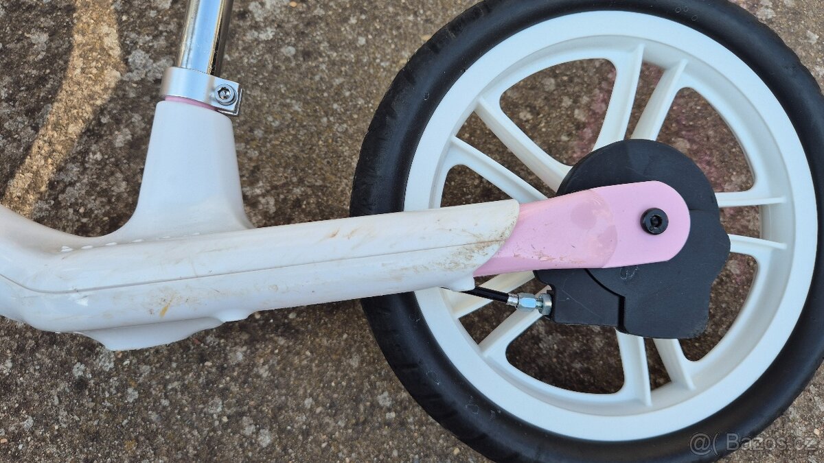 ODRÁŽEDLO LEHKÉ S BRZDOU LIONELO - 3