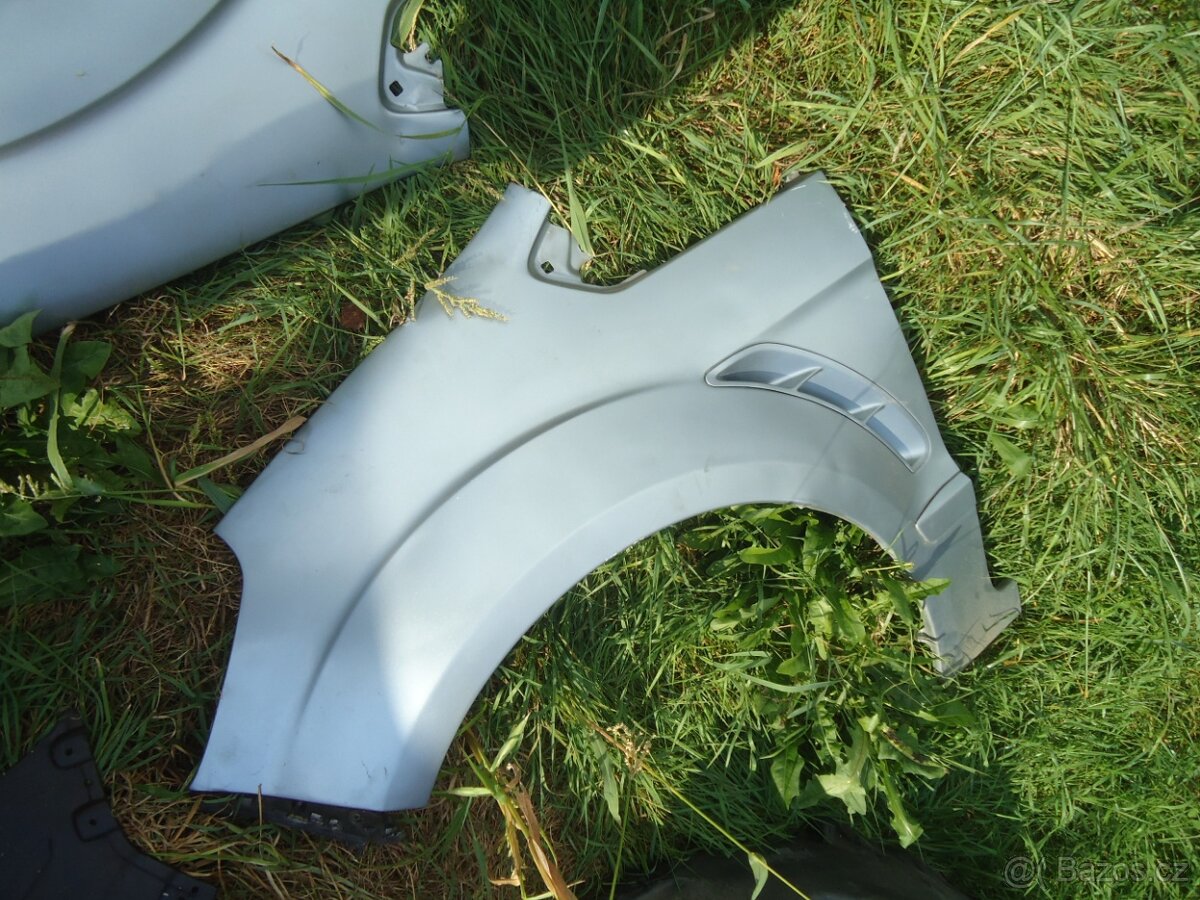 přední blatník pravý levý Ford Smax 2008 - 3