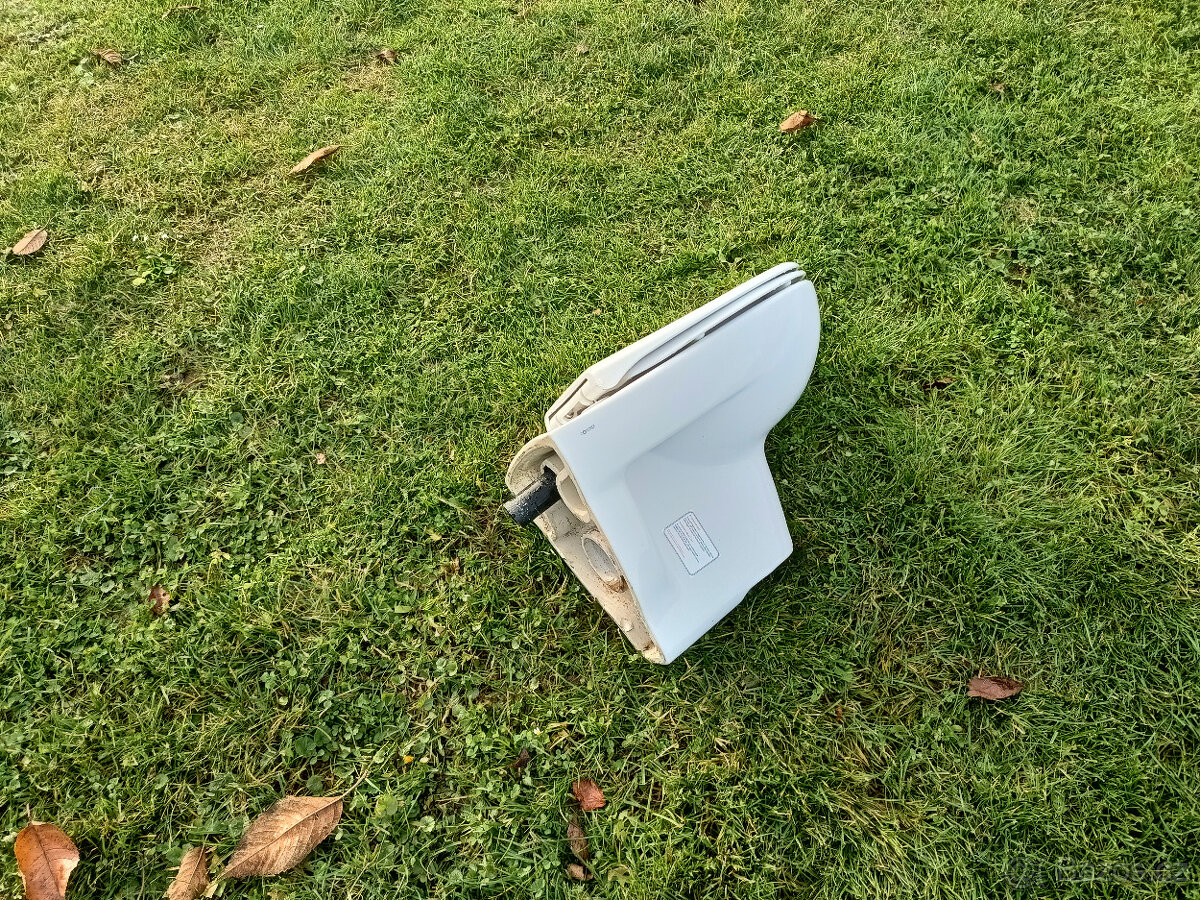 ZÁVĚSNÉ WC - CONCEPT - 3