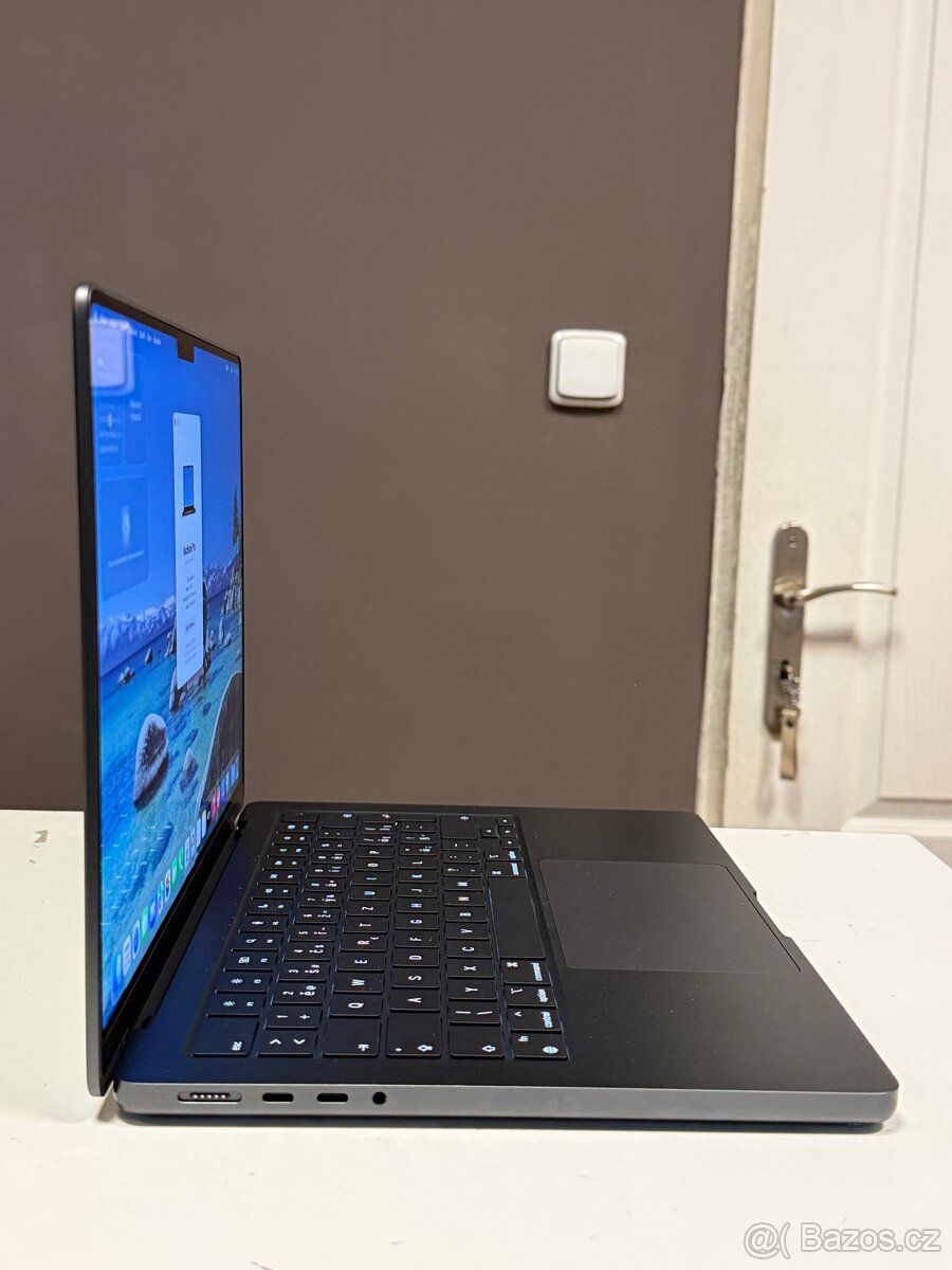 MacBook PRO 14” M4 2024 - 3
