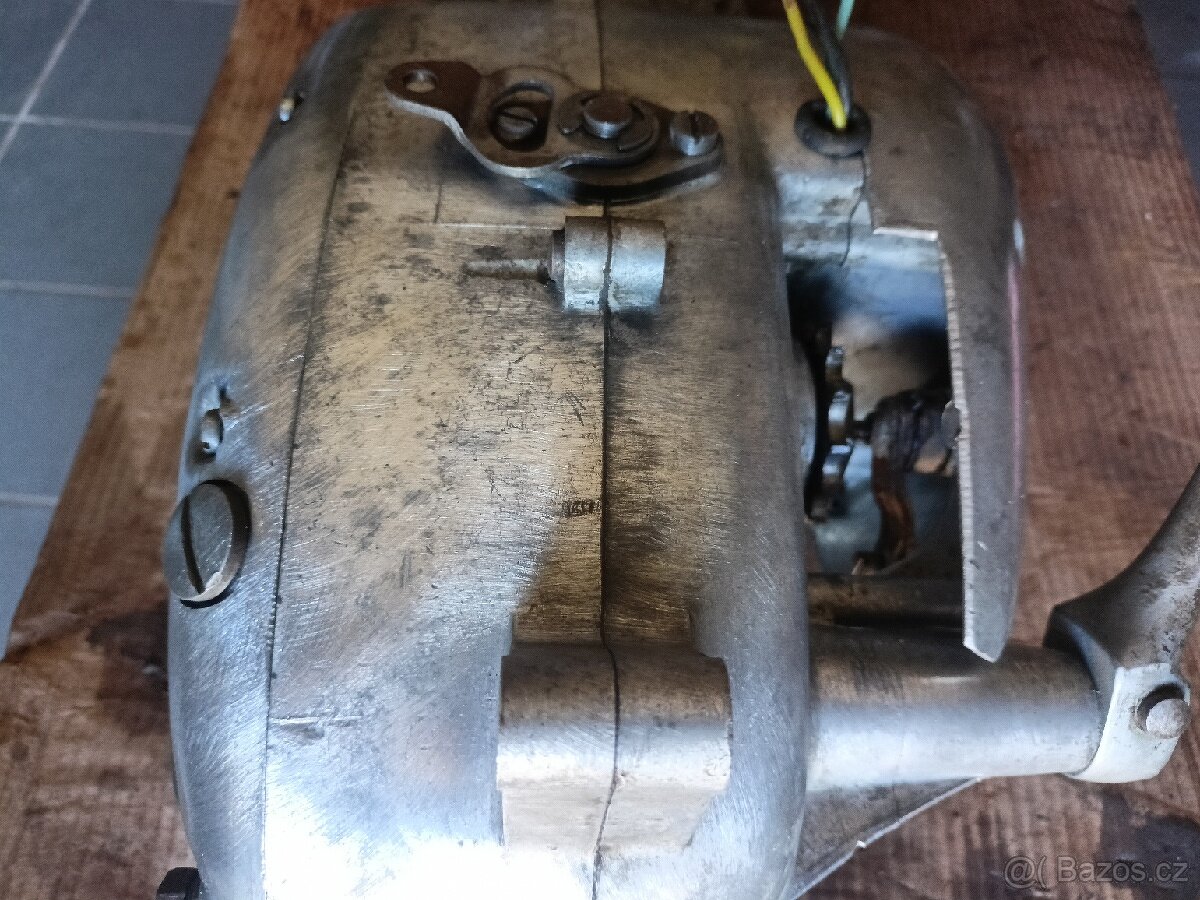 Motor pionýr 555 pařez - 3