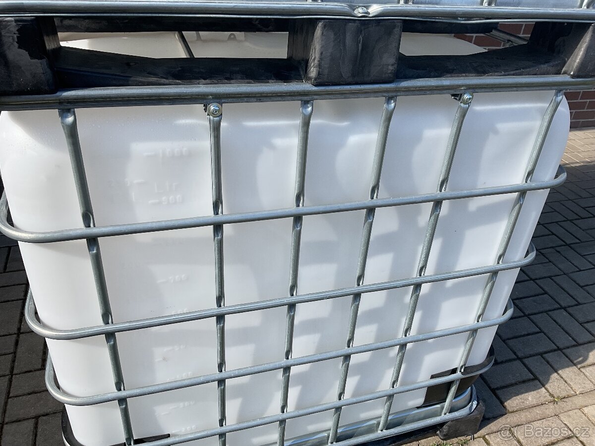 Nádrž na vodu 1000l IBC - 3