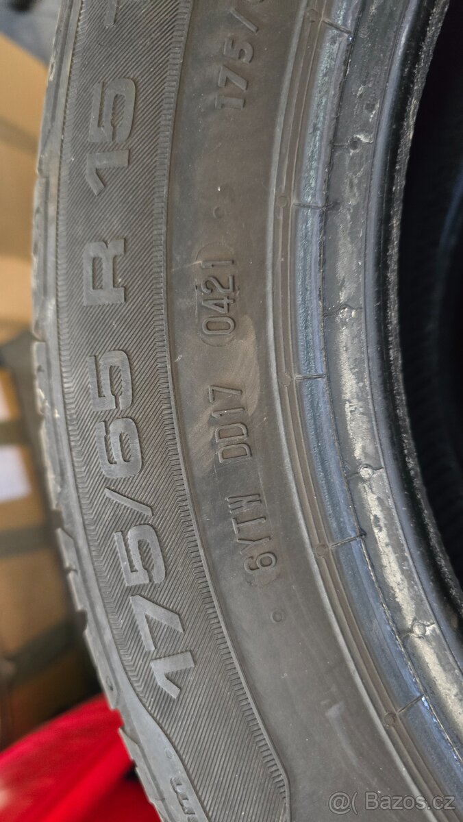 4ks pneumatik Uniroyal 175/65 R15 - 3