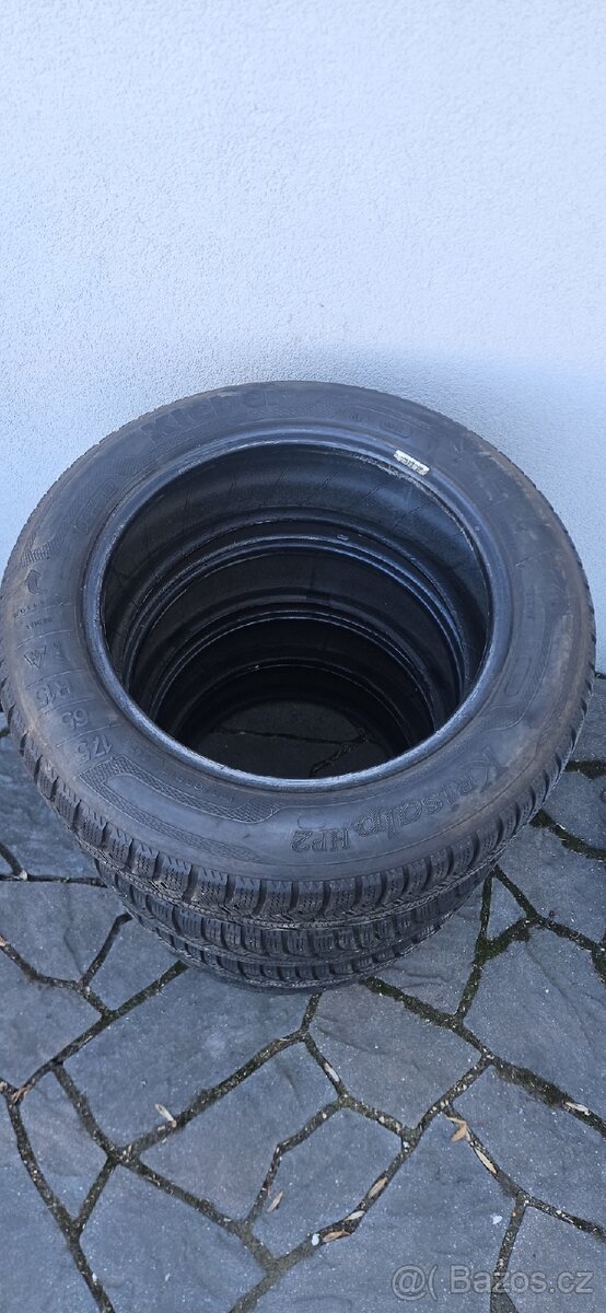 Pneu Kléber 175/65 R15 - 3