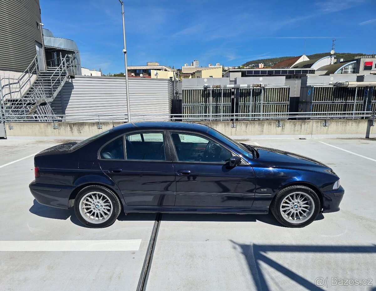 Bmw E39 528i - 3