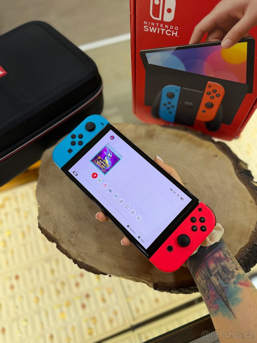 NINTENDO SWITCH OLED - 3