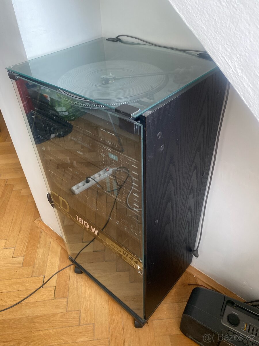 Zvukový systém sharp W44 - 3