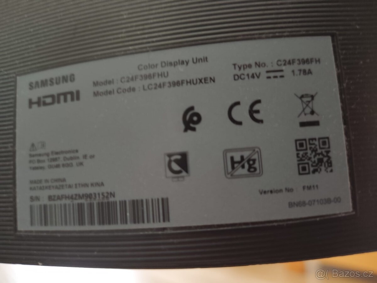 Monitor Samsung C24F396 zakřivený - 3