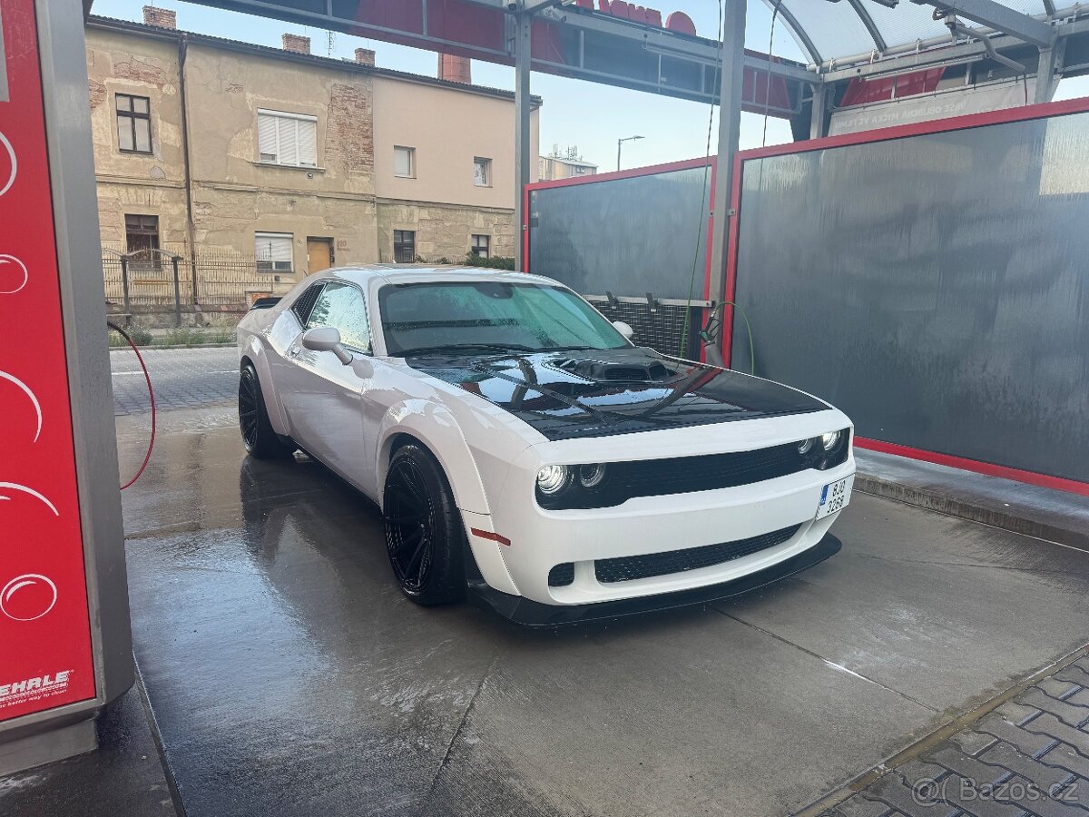 Dodge Challenger 6.4 2018 | R/T 392 | Scat Pack Shaker - 3