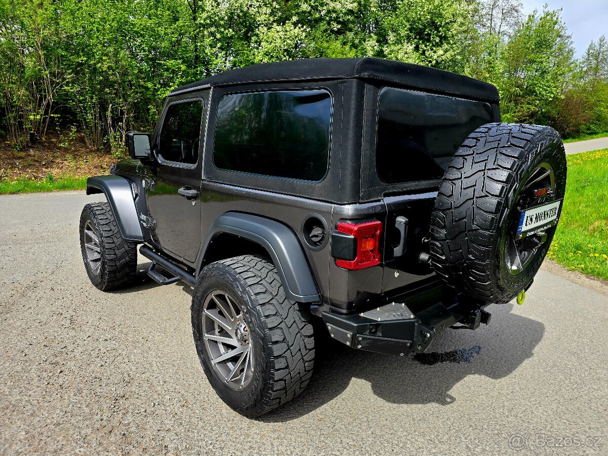 Jeep Wrangler Sport JL, 35" Pneu, 3,6 V6, DPH, NEBOURANÉ