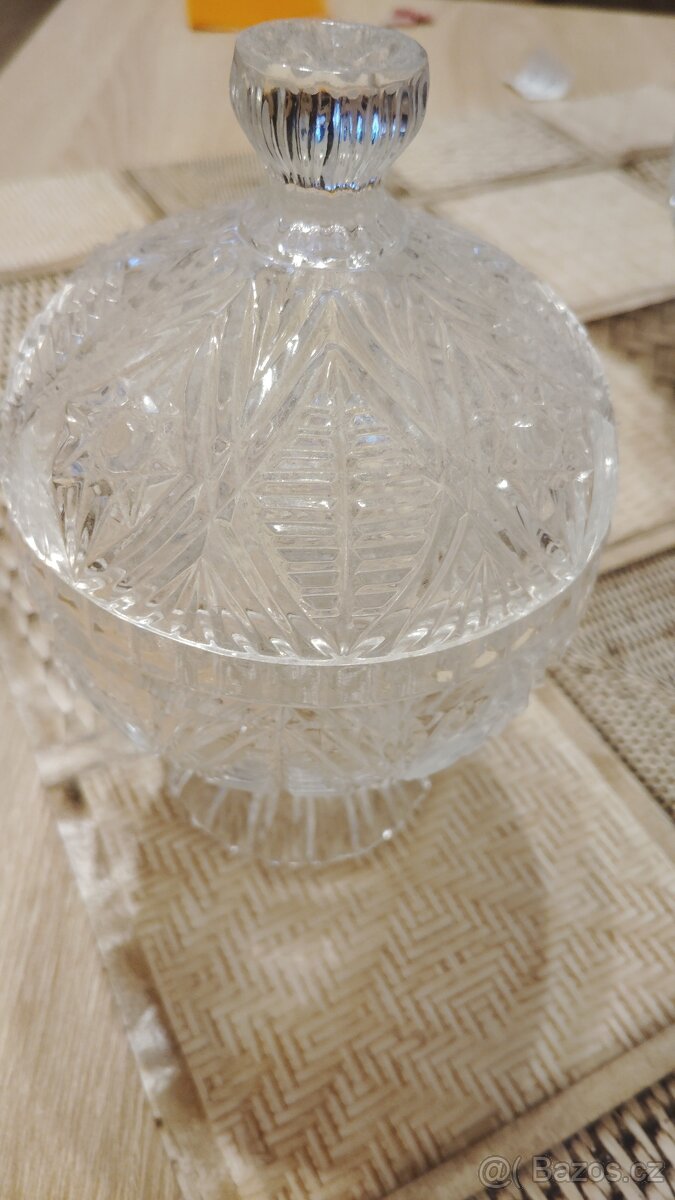 Sada broušených dóz - 3