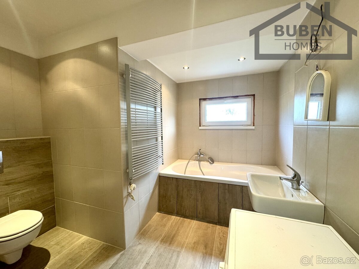 RD 4+kk s garáží, skladem, pergolou a zahradou 324 m² - Tac - 3