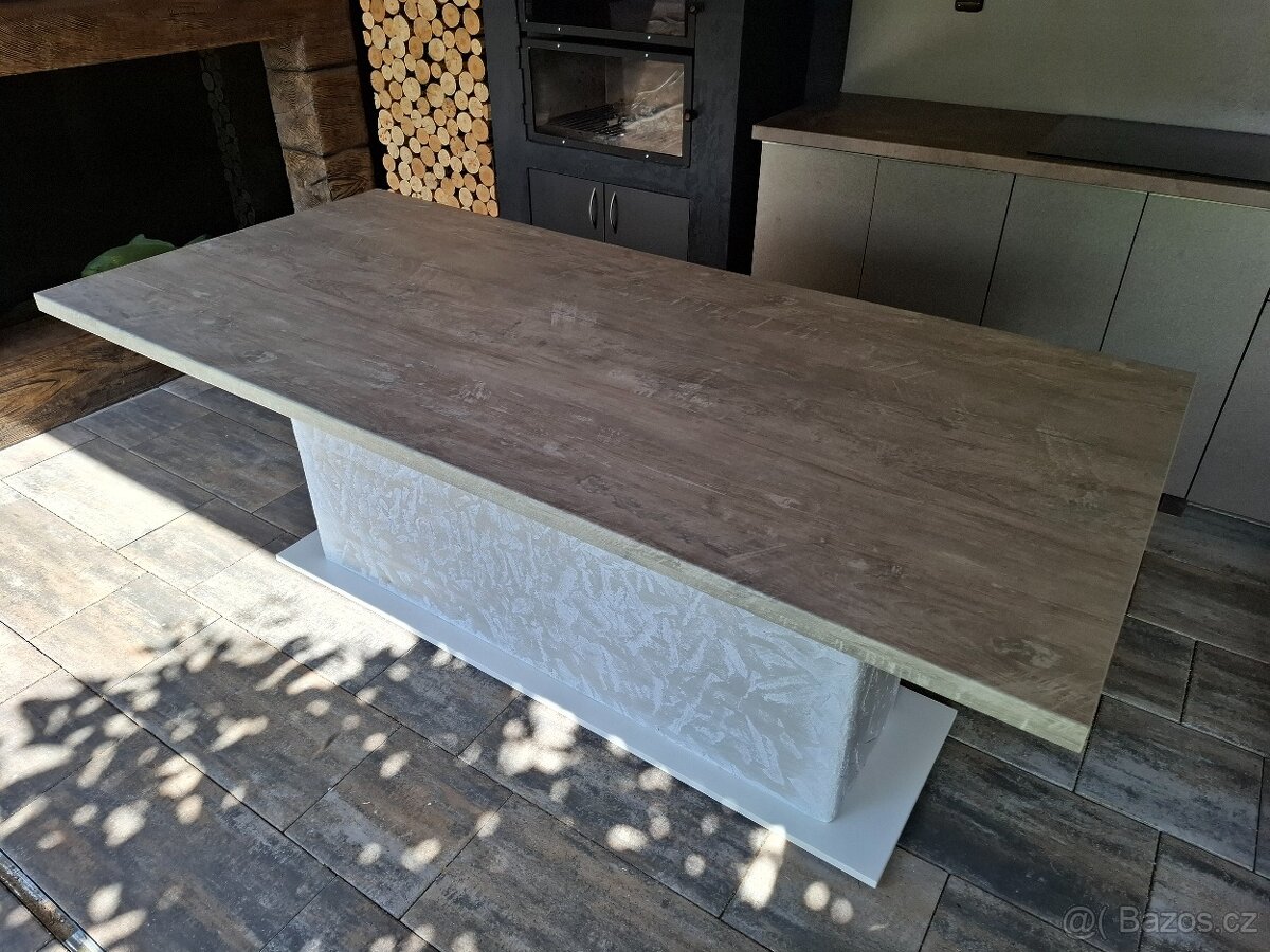 Jídelní stůl - 3