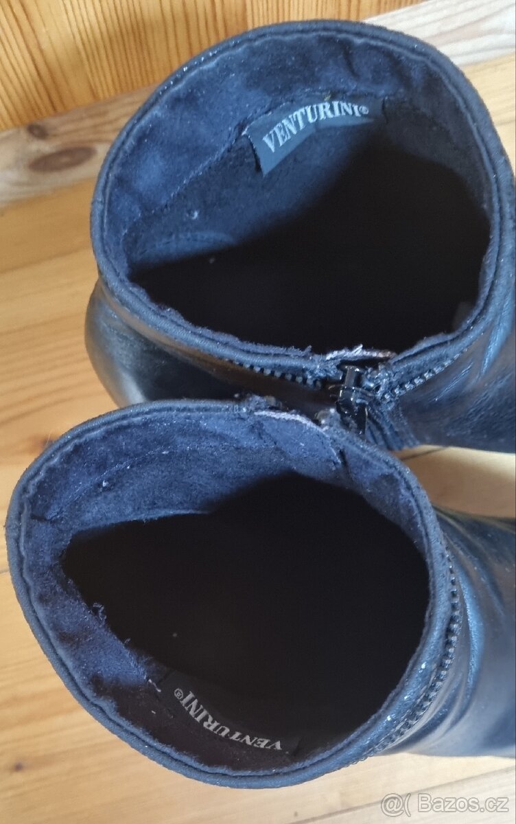 Dámské černé kožené kotníkové zimní boty - 3