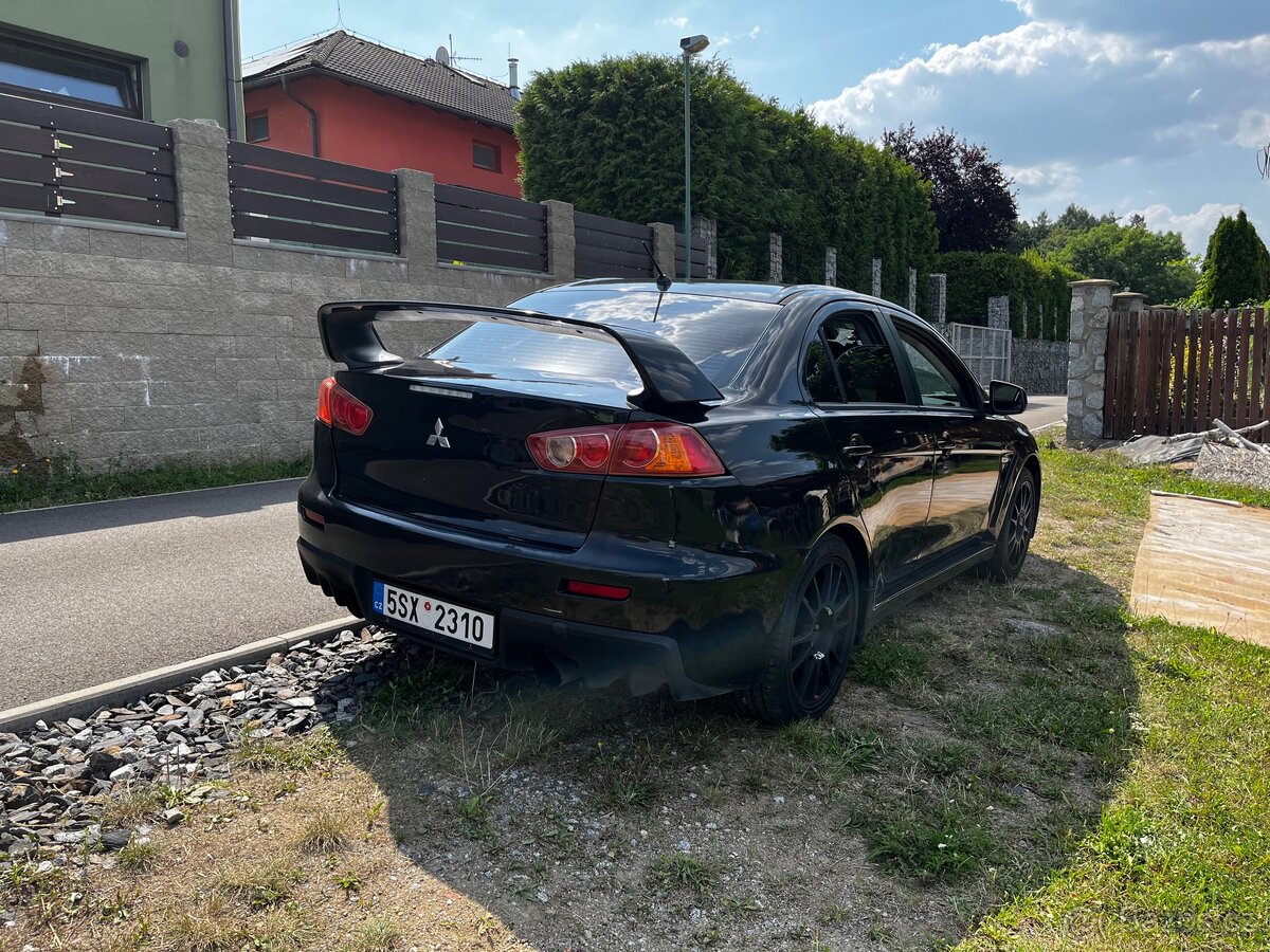 Mitsubishi Lancer Evo X - 3