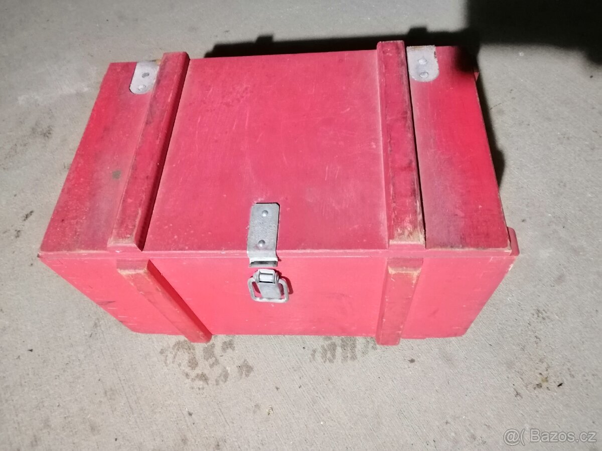 Dřevěné červené bedny 45x25x25 - 3