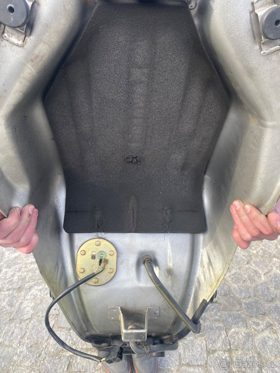 Kawasaki zzr 600 na dily - 3