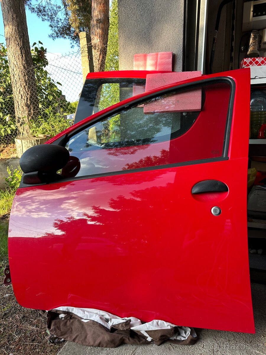 Peugeot 107 dveře - 3