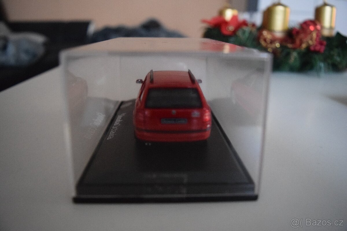 Škoda Octavia Combi 2004 červená 1:43 - Abrex - 3