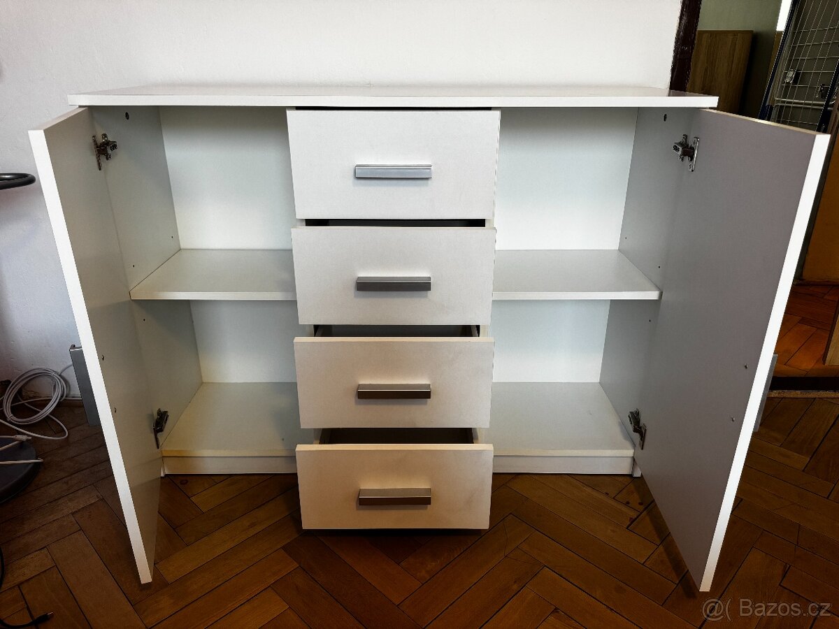 Bílá komoda - 3
