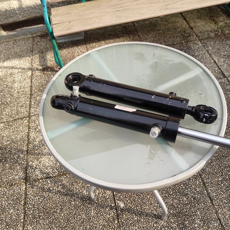 Pístnice hydraulické 2 ks - nové - 3