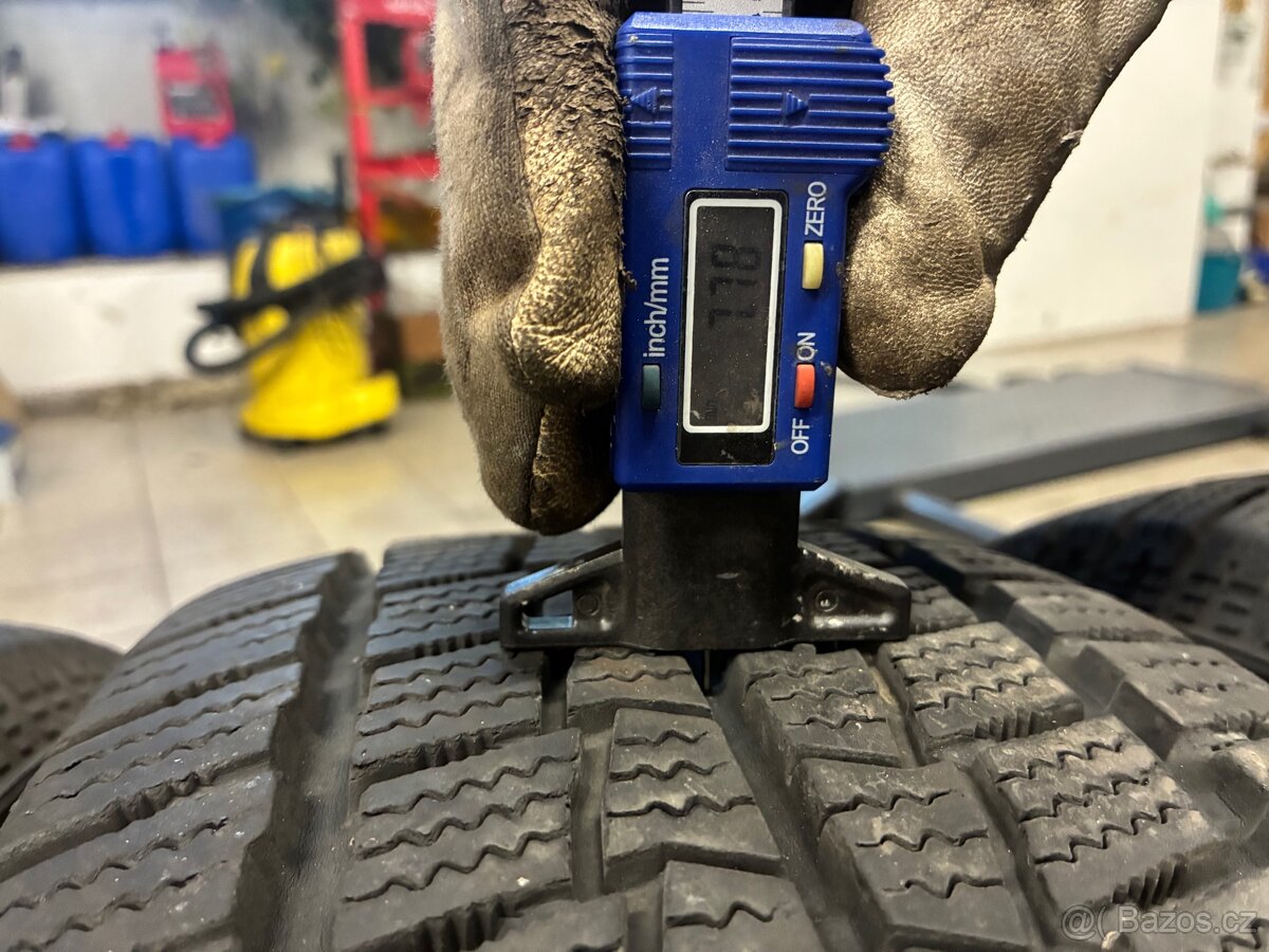 Hankook Winter RW06 225/60 R16C - 3